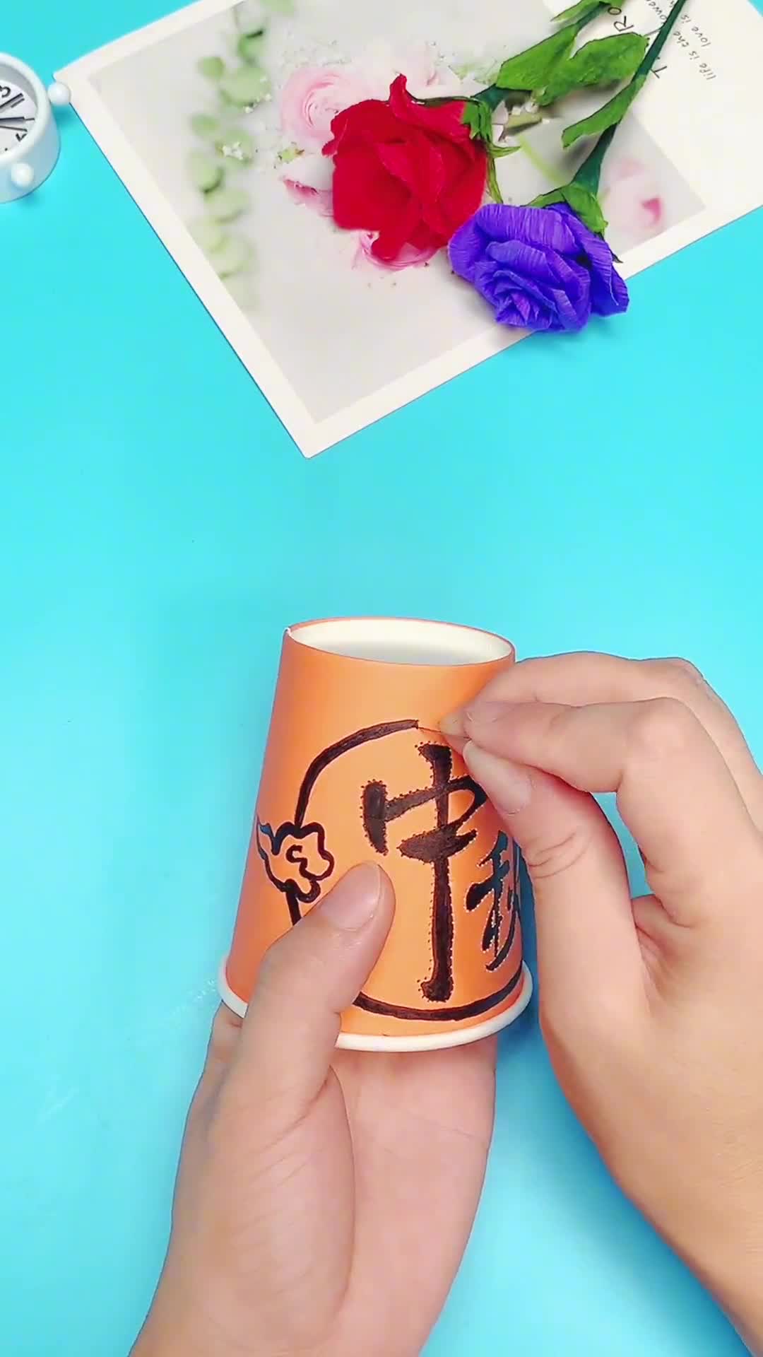 如何用纸鹤纸杯做出最省材料的中秋节灯笼,快来试试吧!