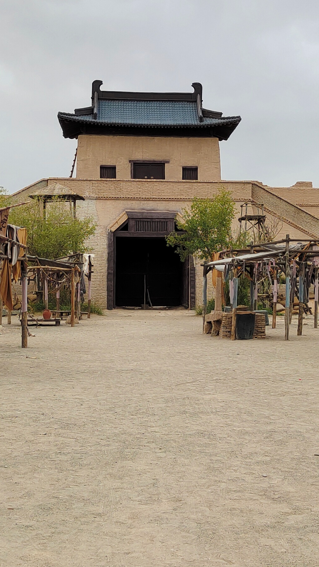 西北最大的影视基地敦煌古城,大漠戈壁上融千年西域民俗于一体