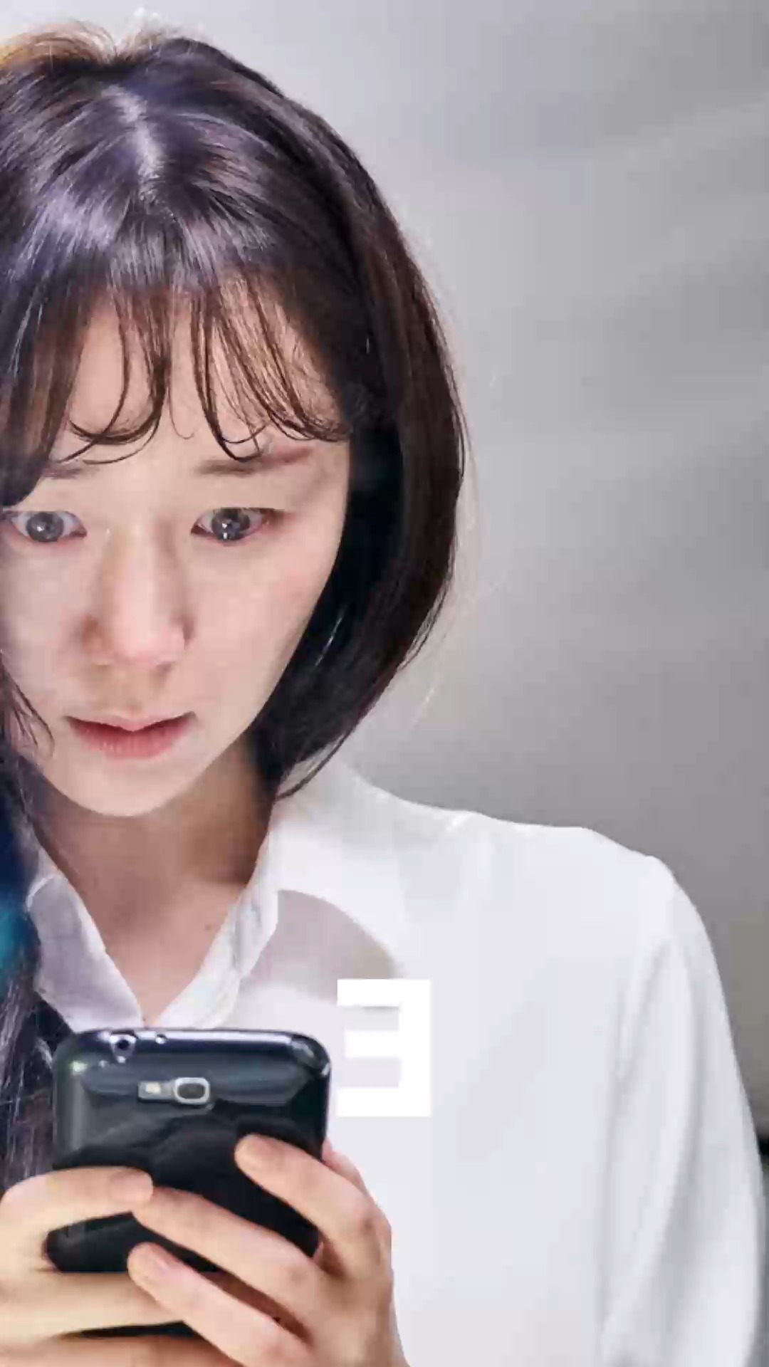 《记得我》:一个女孩被迷昏,神秘人多次拍下视频敲诈女孩#记得我#电影