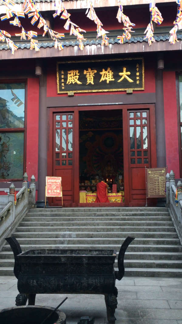 峨眉山灵觉寺早课,心不静的人听不完!