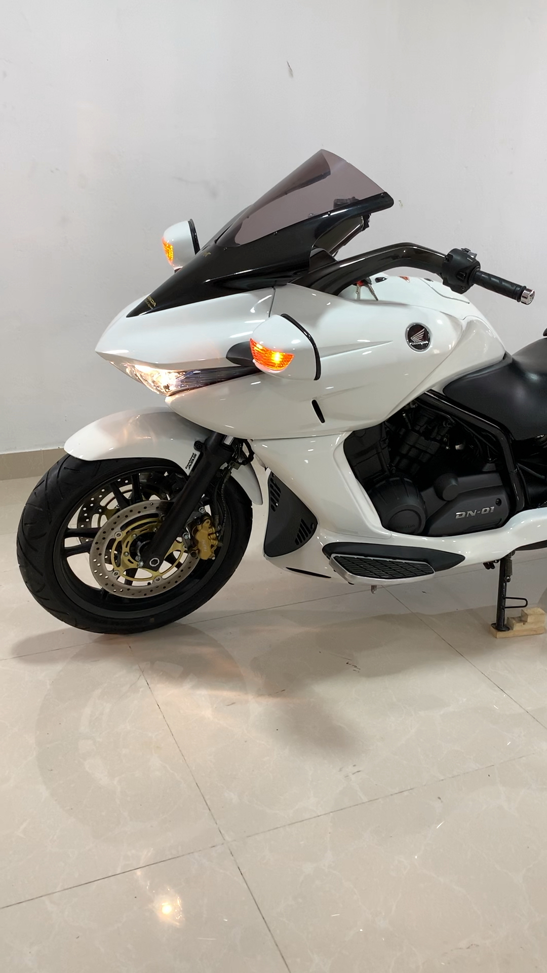 本田dn-01大白鲨喜欢联系13071588885