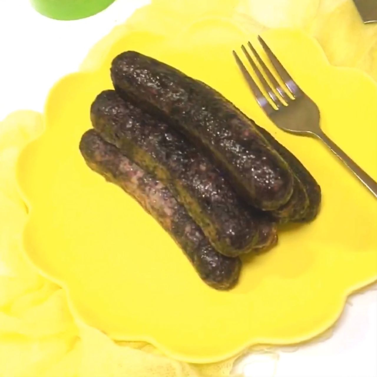 12 宝宝,黑米牛肉肠.营养多多