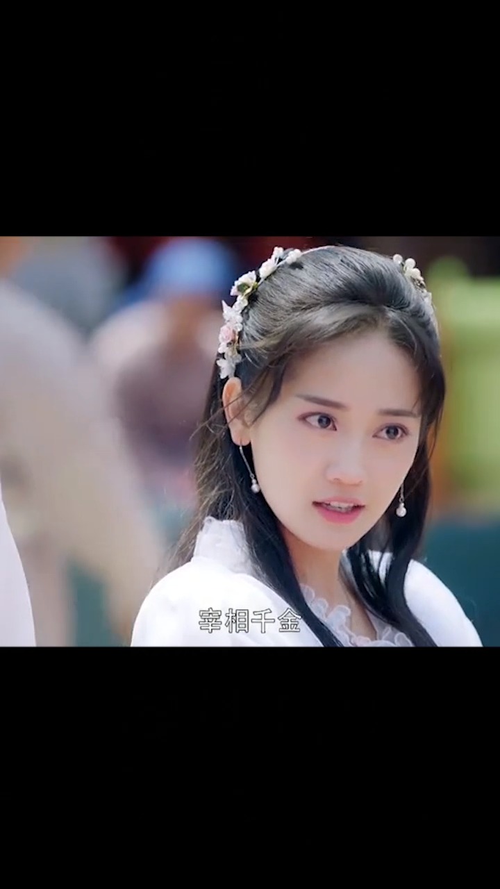 绝世千金2:美女第一次见到傲娇王爷,就撕坏他衣服