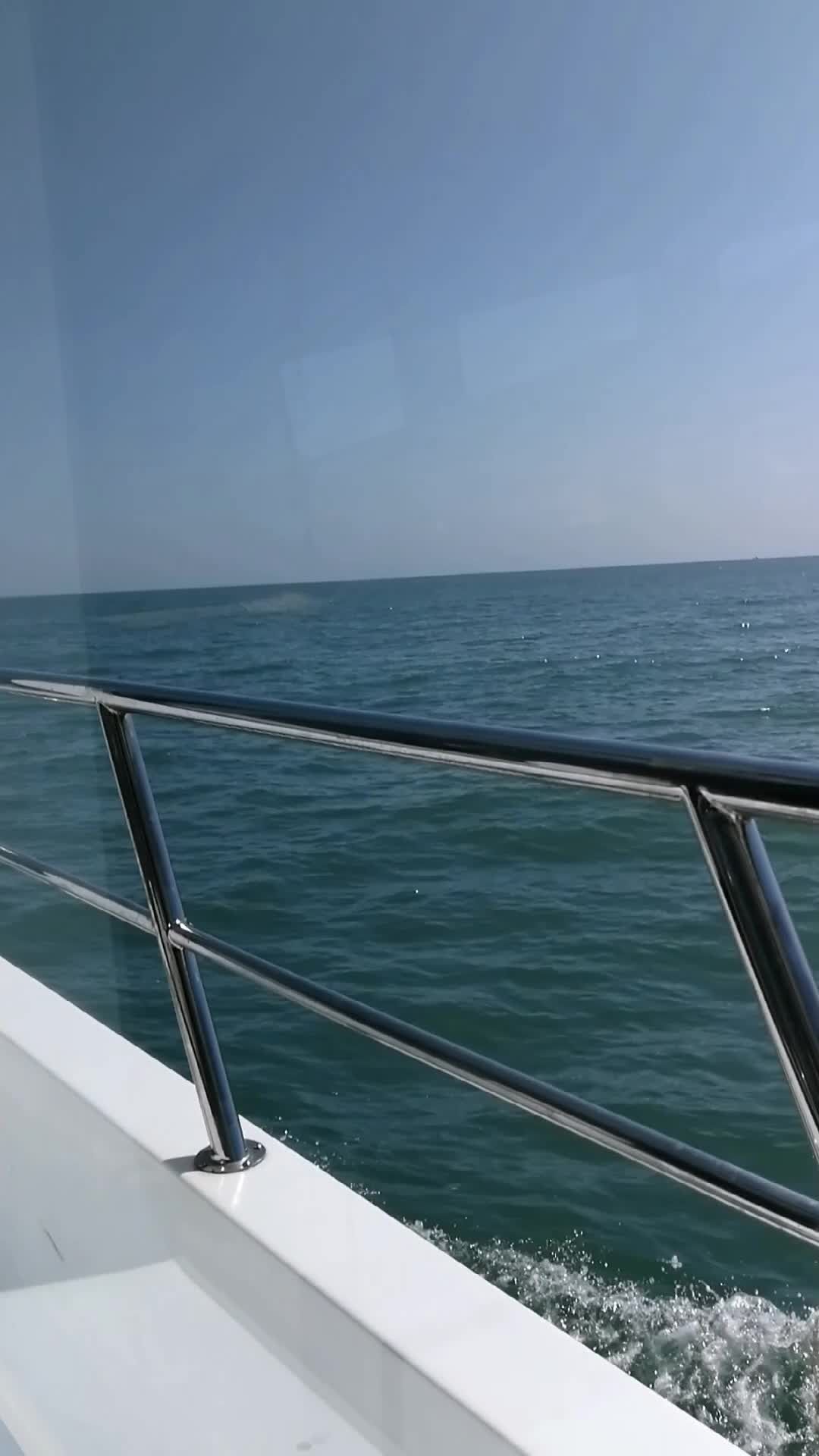 第一次坐船,出海