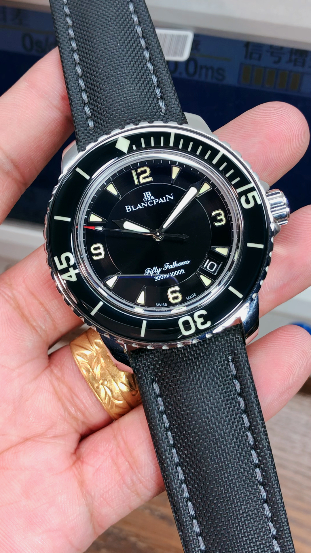 恒帝551586616 宝珀50寻  一款可以潜水的手表