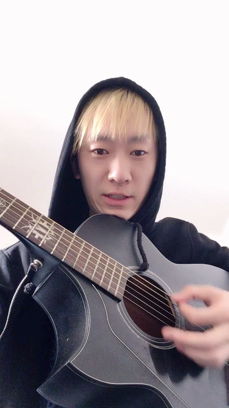 白先生吉他教学第三集,扫弦练习,大家可以理解一下.