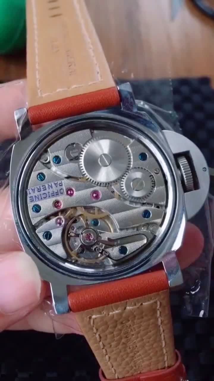 手动机械手表机芯上发条的原理.