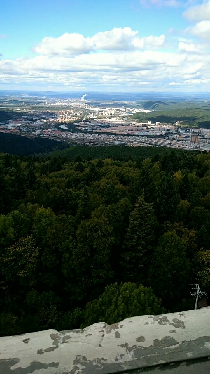 伊春南山之巅