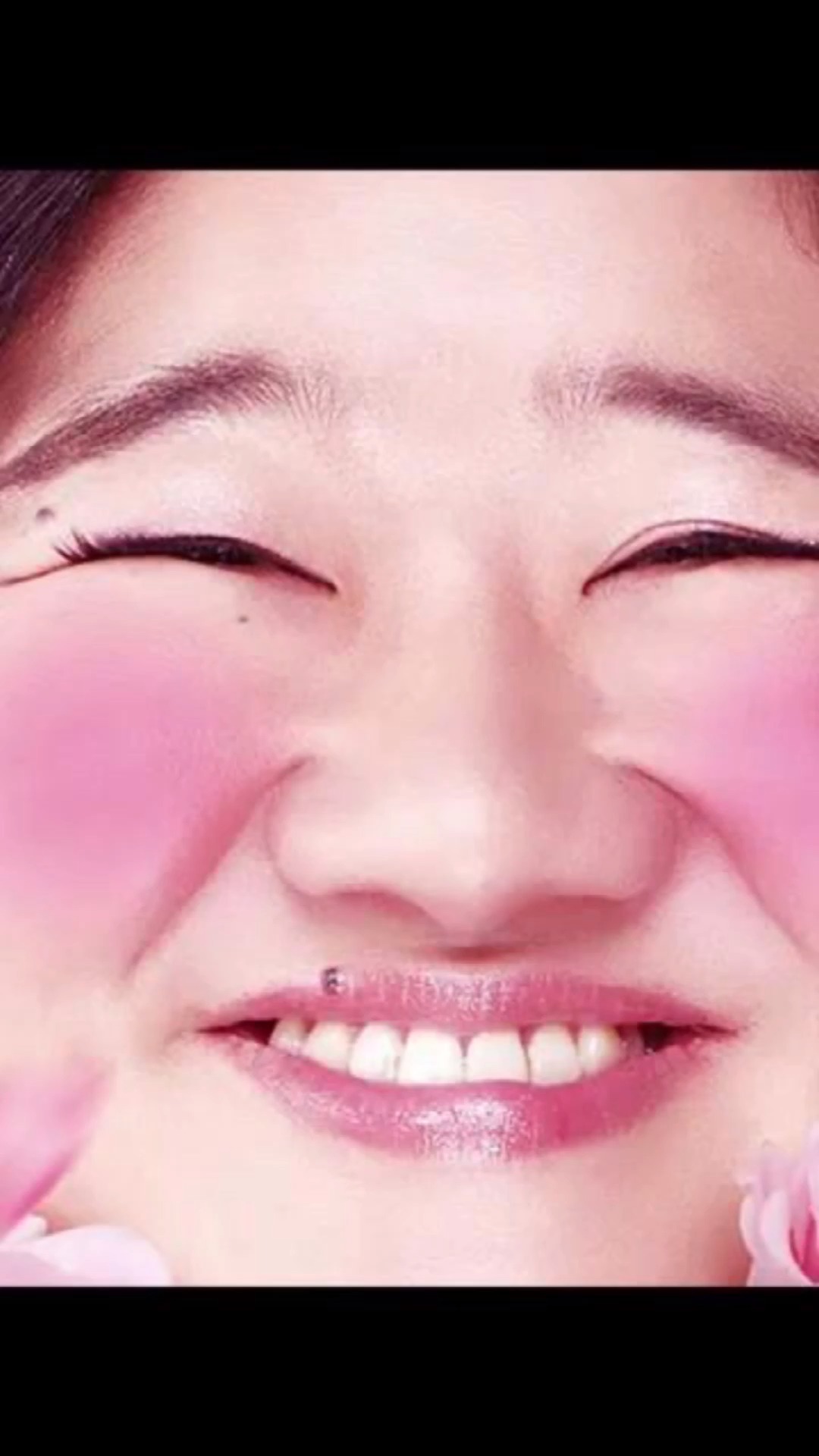 帅哥得了一种怪病,喜欢泡丑女,越丑越兴奋!