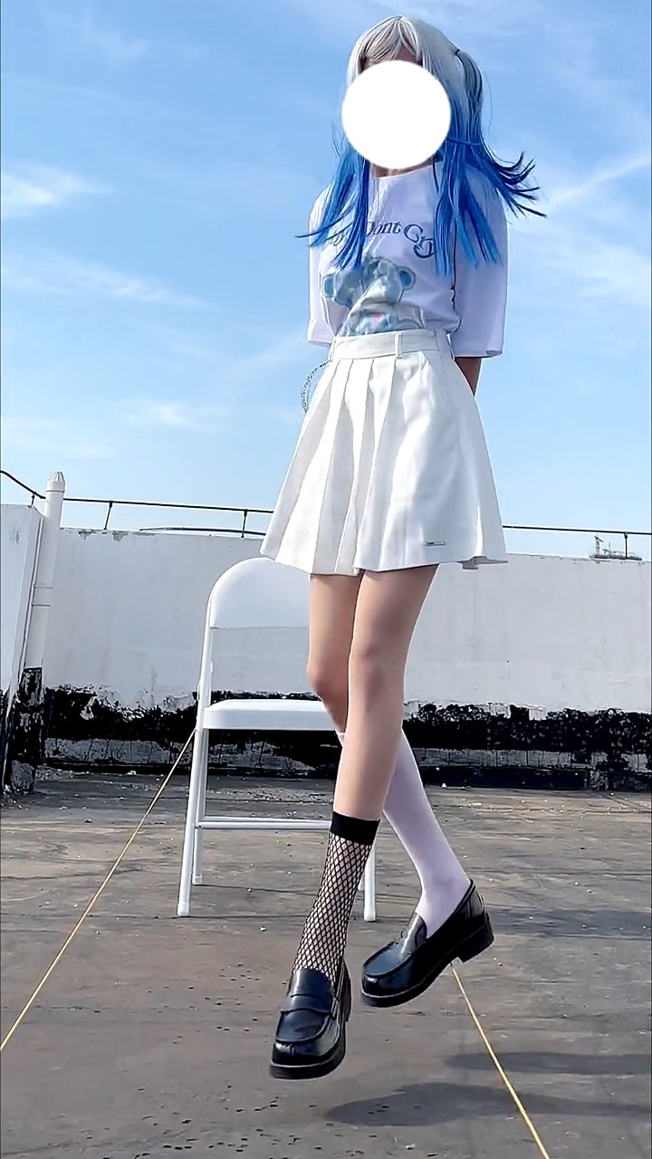 白袜子还看还是黑袜子好看?#小姐姐