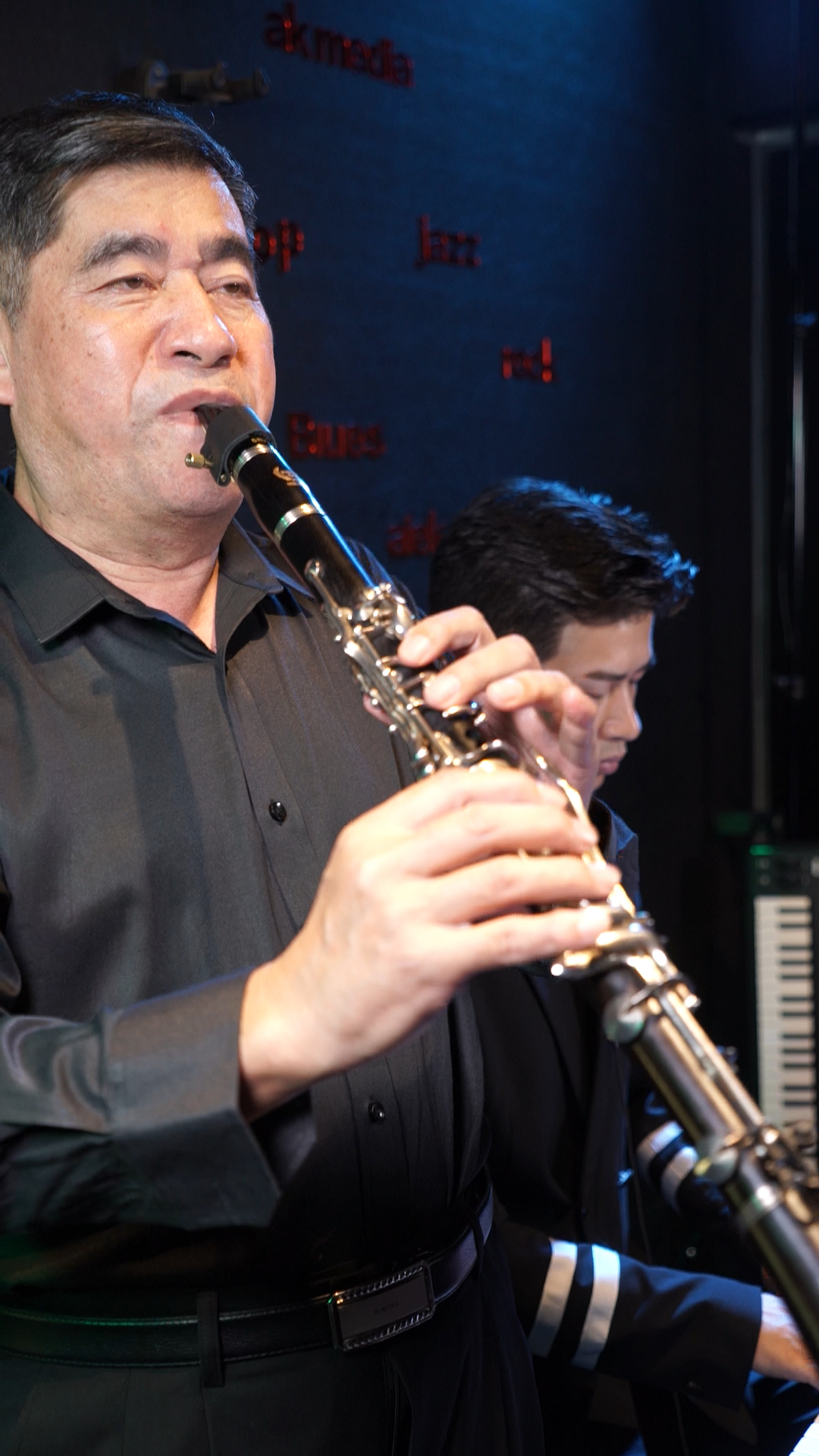 单簧管演奏海边的陌生人