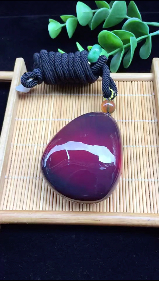 缅甸琥珀蜜蜡～紫罗兰吊坠