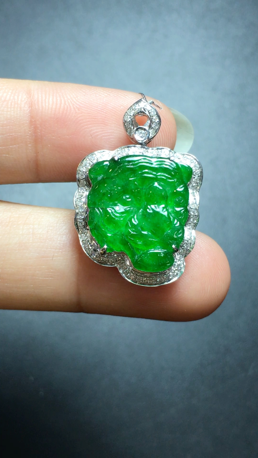 dzb2396-112678翡翠高冰老坑种正阳绿虎头吊坠78精品超值不议价