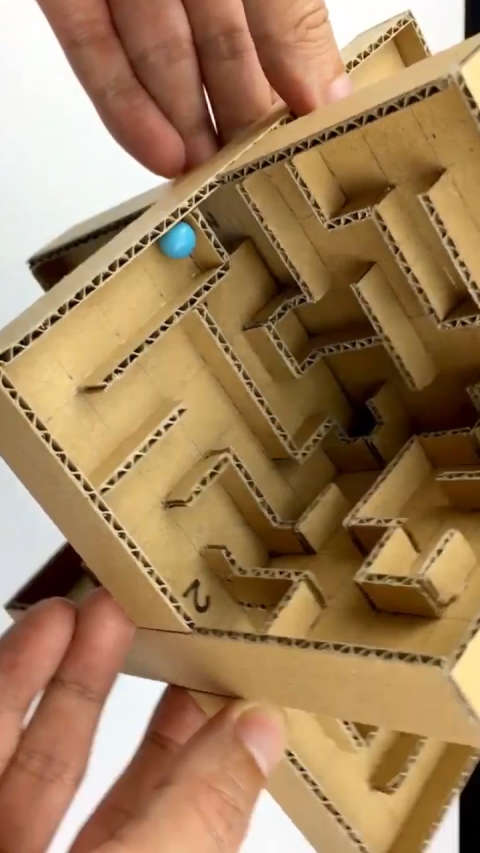 自制的弹珠立体迷宫