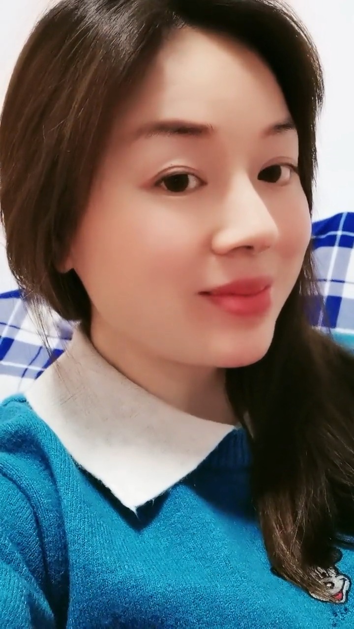 我叫小琴,农村丫头,长着一张大圆脸,爱笑爱哭,这样的丫头有人看中嘛