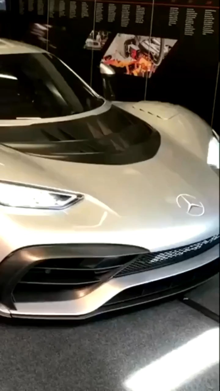 奔驰amg陆地大鲨鱼