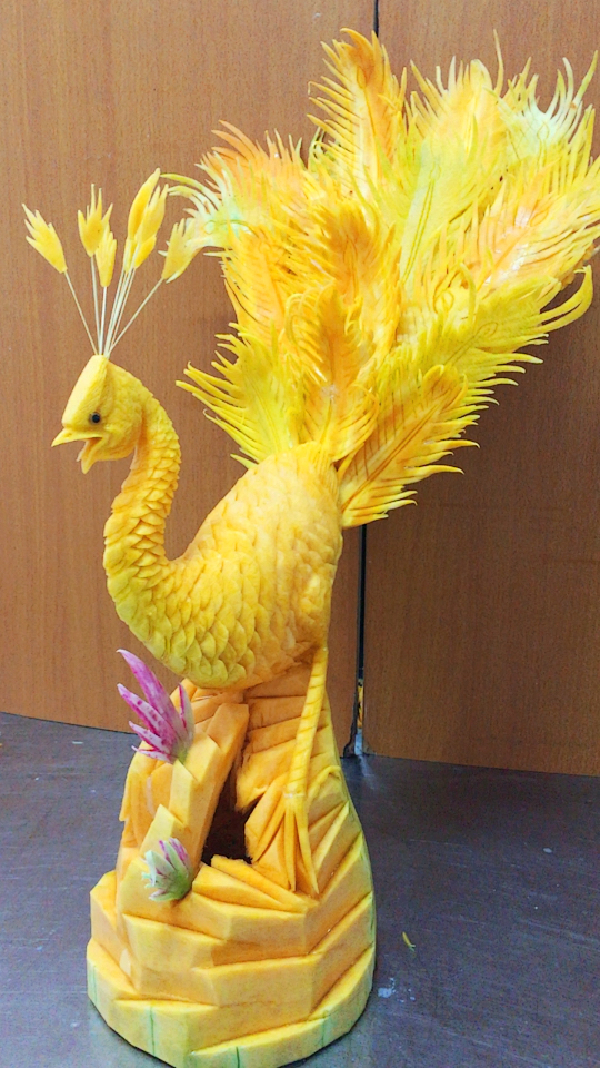 南瓜孔雀雕刻艺术!喜欢的留下关注!