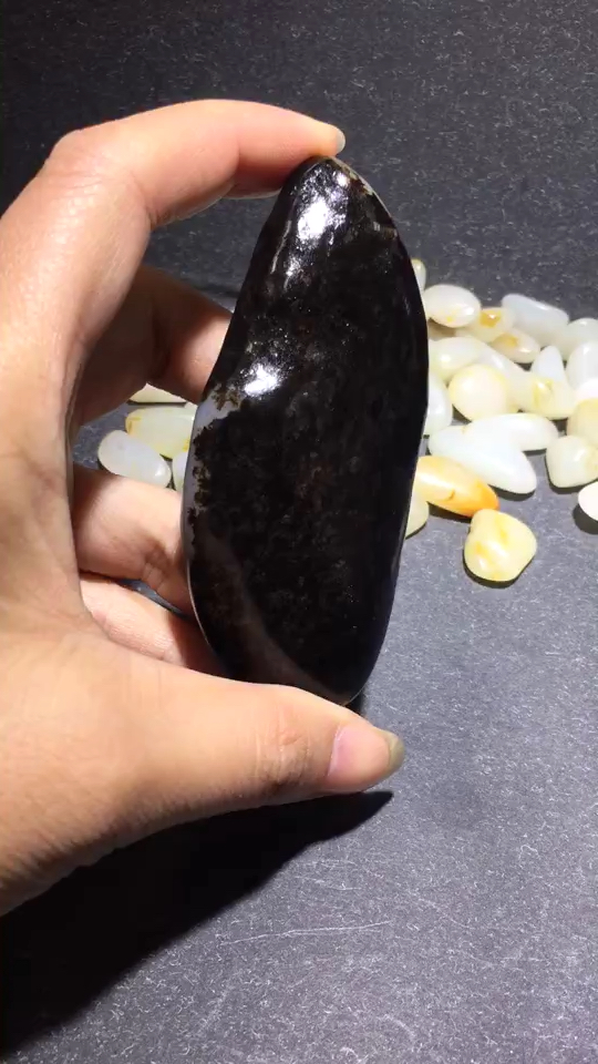 【玩料】新疆和田籽料 万年聚黑皮 细度一级 油性十足 可做收藏