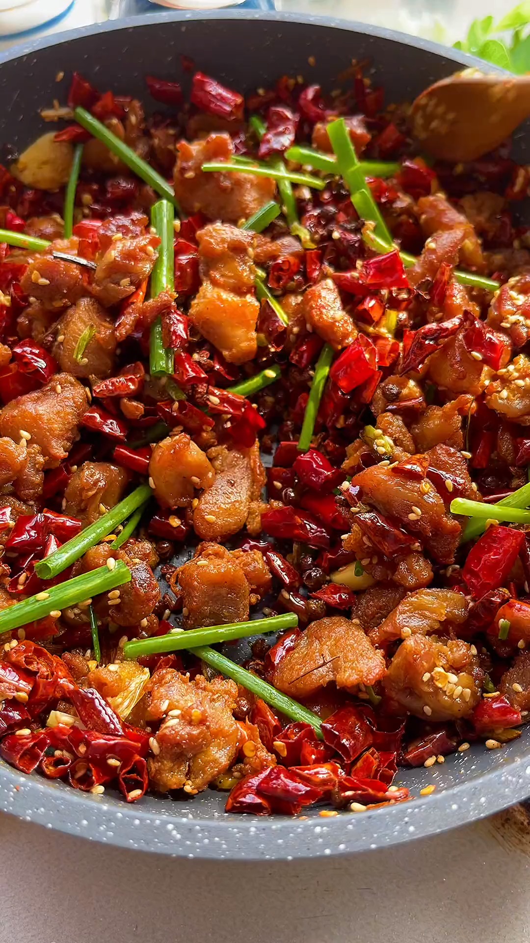 这样做的辣子鸡香辣酥脆又好吃,根本就停不下来!#你好十二月