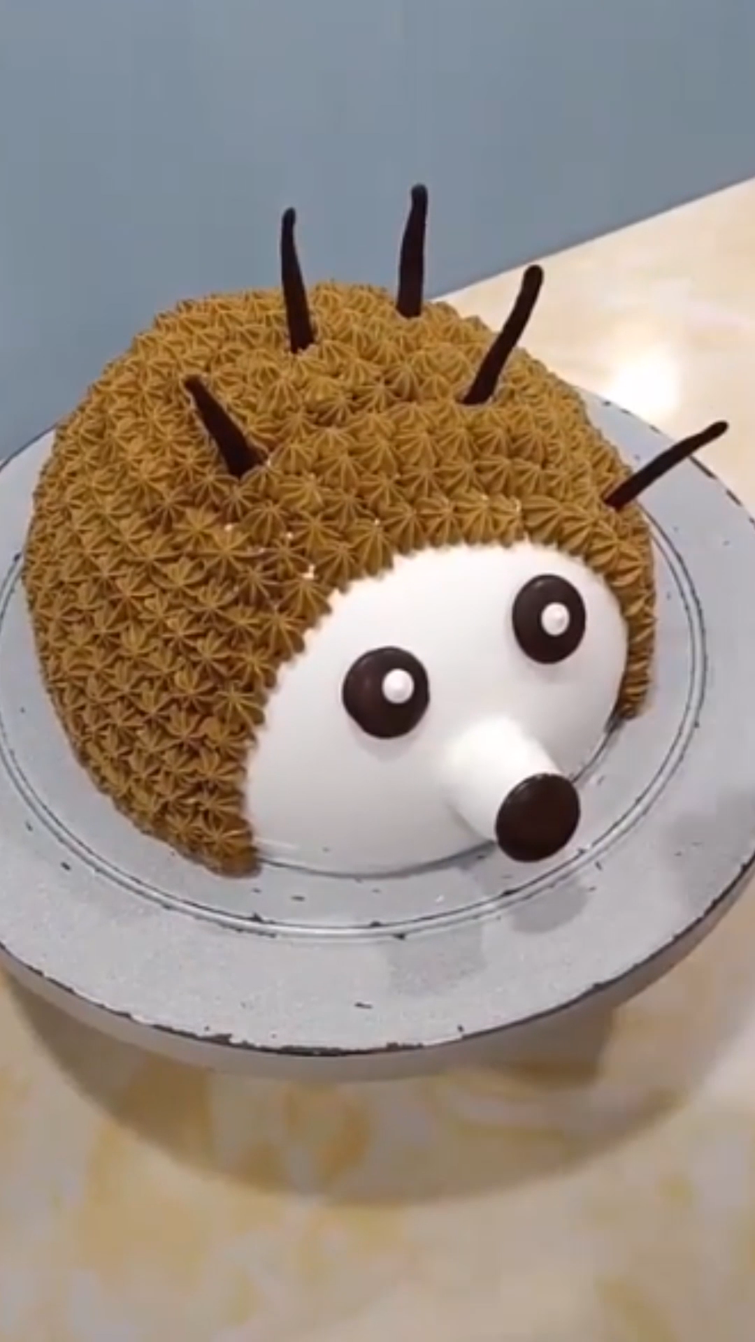 刺猬形状的小蛋糕,这也太可爱了吧!