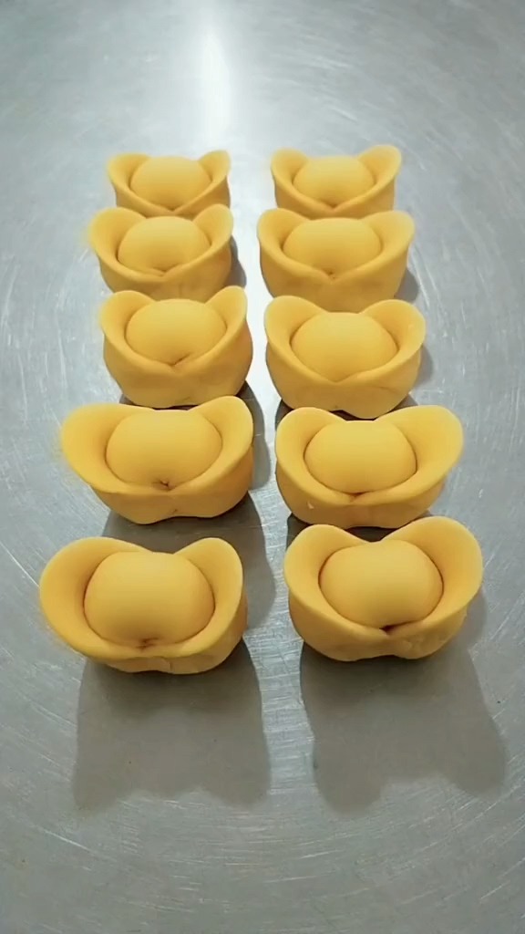 用面捏的元宝,你想不想要?#面点