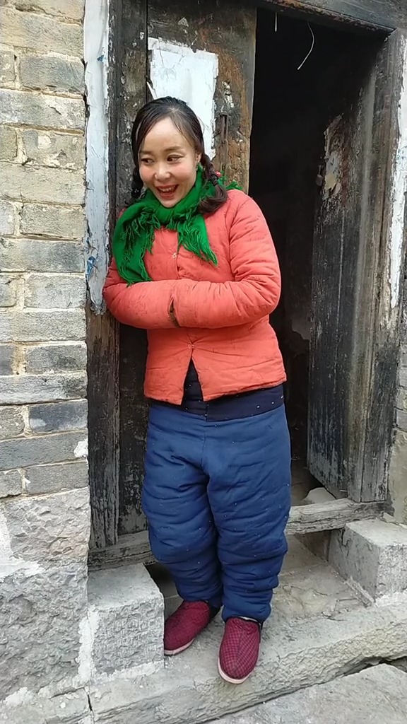 傻妞又出来搞笑了