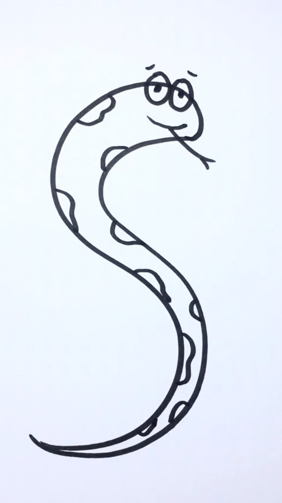 用两个s画一条小蛇,这条蛇不太聪明的样子