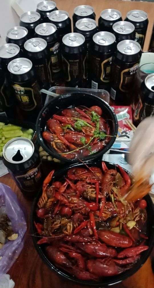 啤酒小龙虾,绝配,开启周末模式,噢耶!