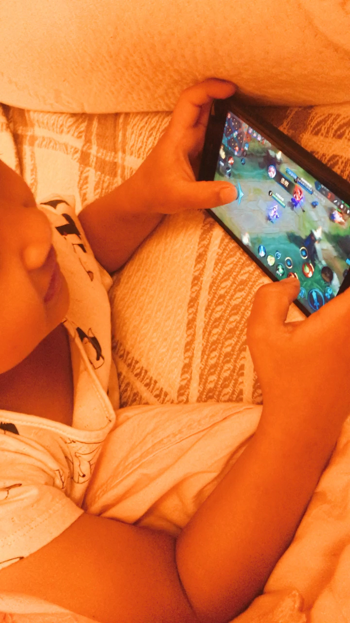 就是这么强大,是谁一大早跟我家小孩玩王者的!来来来,都站出来