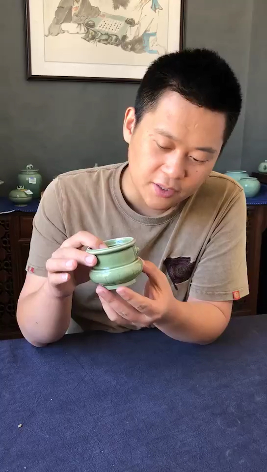 严少英新款作品,越窑秘色釉兽扣香炉