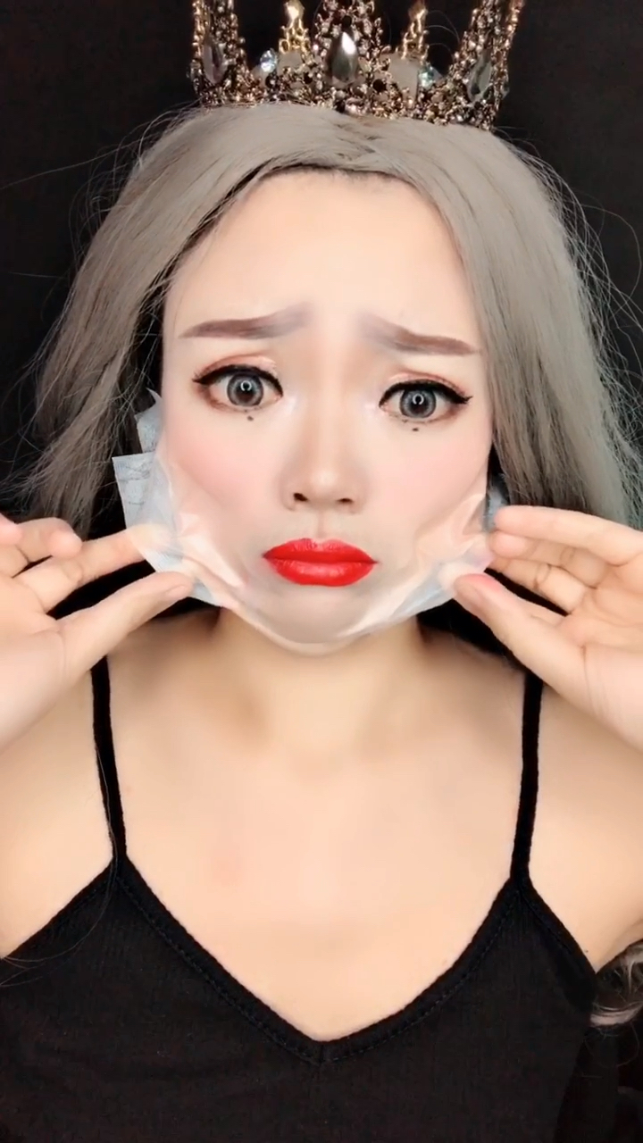 美女卸妆长这样