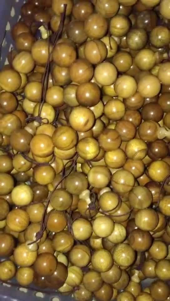 0金丝楠手串,果香味浓!天然黑线,非常漂亮.一串58包邮不贵吧