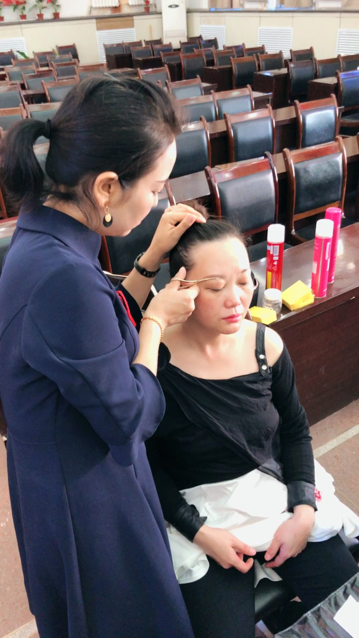 大合唱舞台妆花絮.97