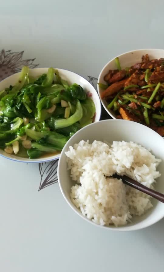 一个人在家,像我这样一早上就做饭吃的人有没有?96