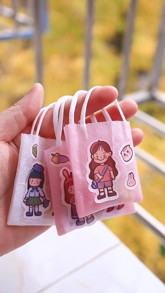 用口罩diy迷你购物袋,这么萌的口罩小袋字