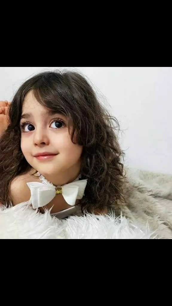 伊朗女孩被评为世界最美女童,你们觉得美吗?