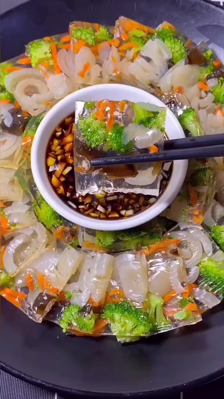 蔬菜水晶肉皮冻,做法简单非常好吃!#美食分享