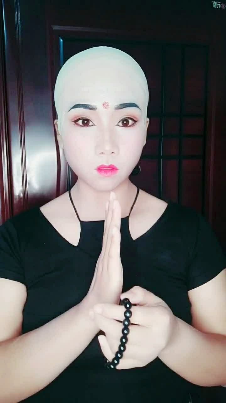 老公要跟我离婚,气的我剃光头出家当尼姑