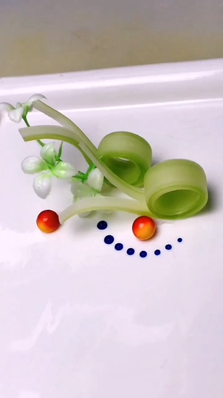 果蔬创意盘饰热菜摆盘创意盘饰美食简单盘饰教程水果创意盘饰