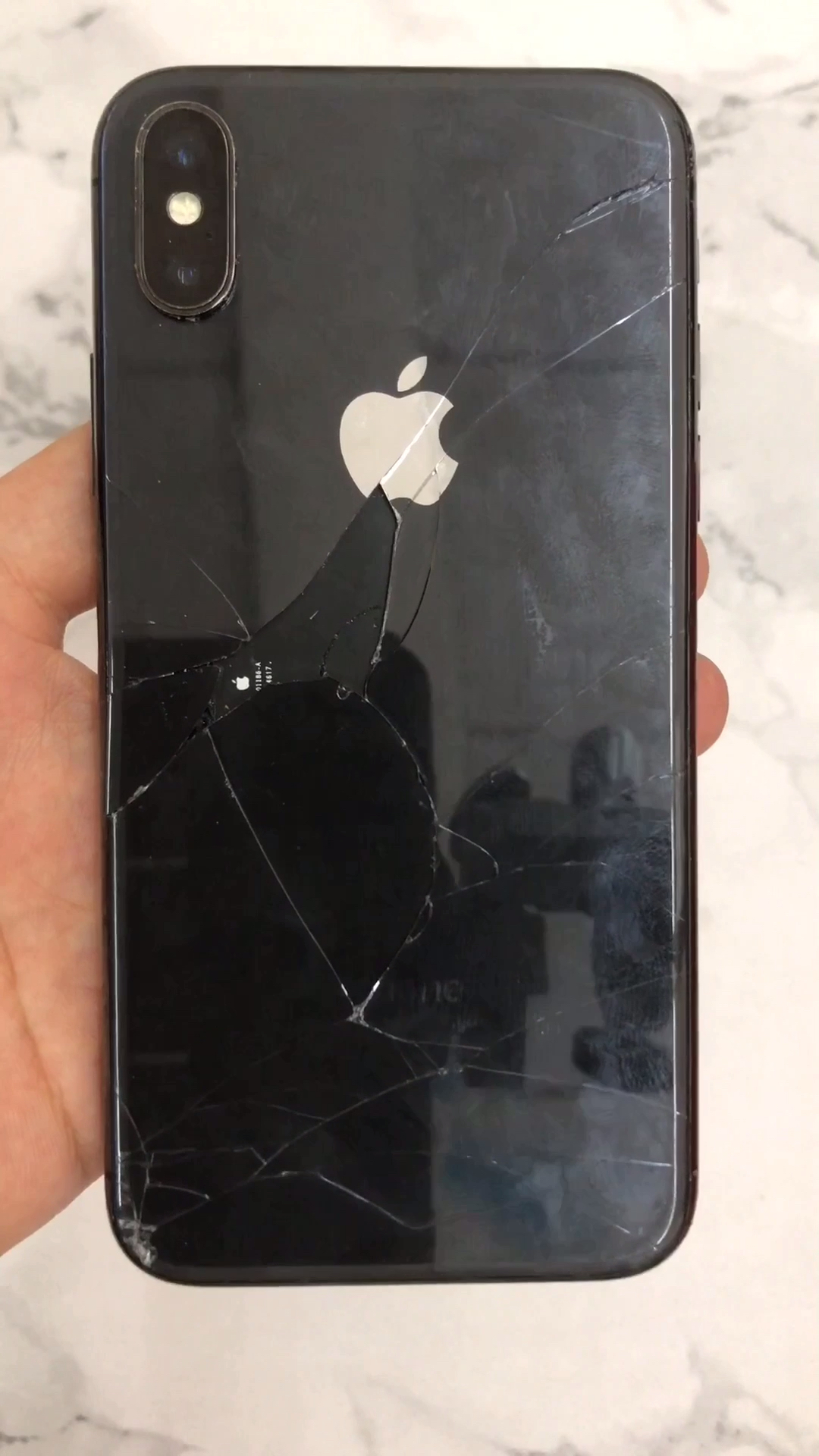 手机压屏其实很简单.iphonex 爆屏修复 关注 7315下期更精彩!