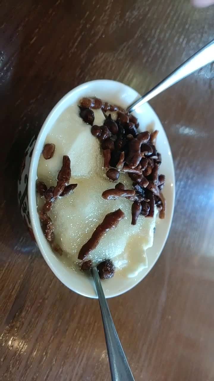 一种藏式蕨麻牦牛酸奶.好特别的酸,你们不会想尝试的.