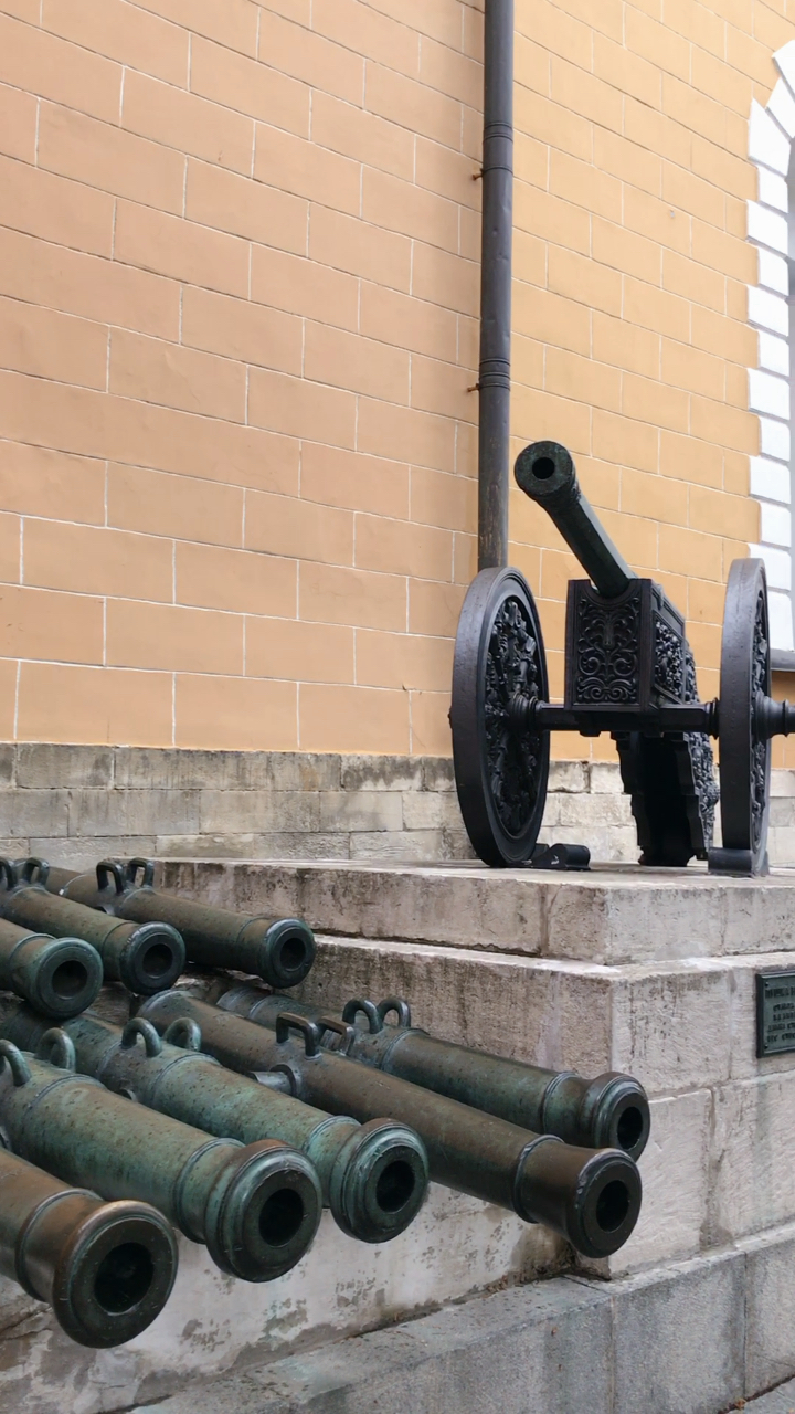 克里姆林宫内的青铜炮管