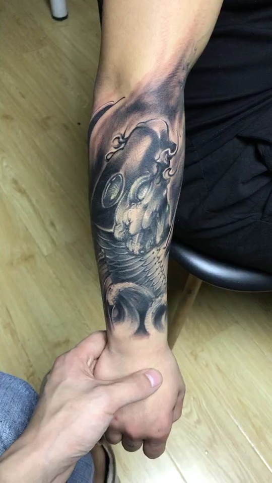 鱼化龙.济南悟刺青冯老师作品