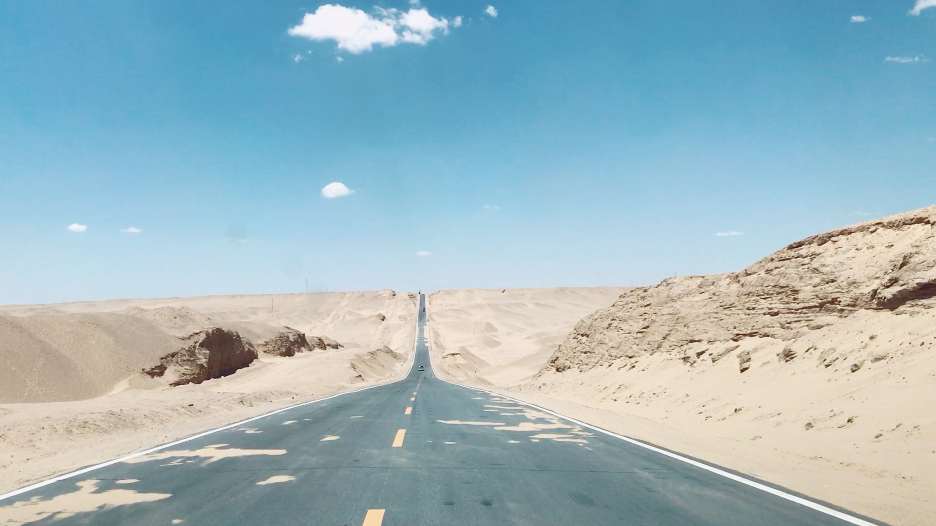 带你看西北柴达木盆地无人区的最美公路