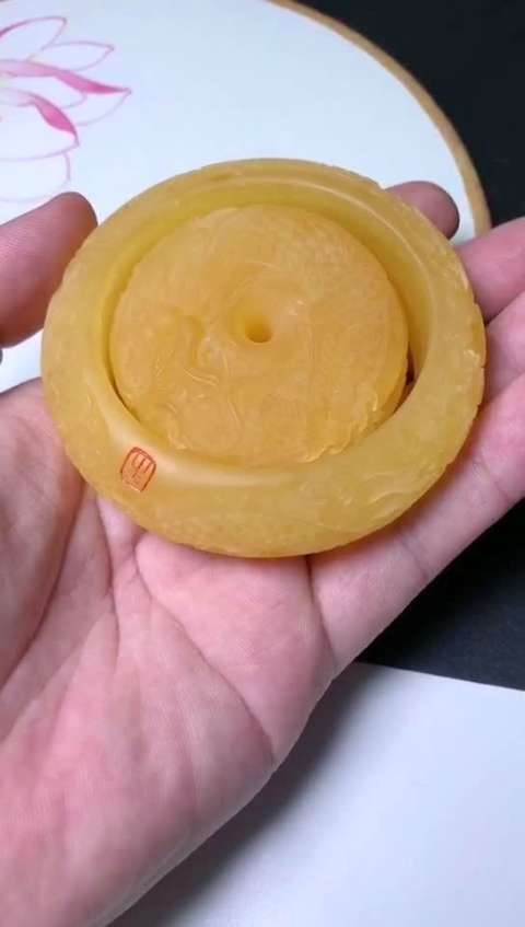 何光生大师力作,天然原矿蜜蜡龙凤套镯,传世臻品