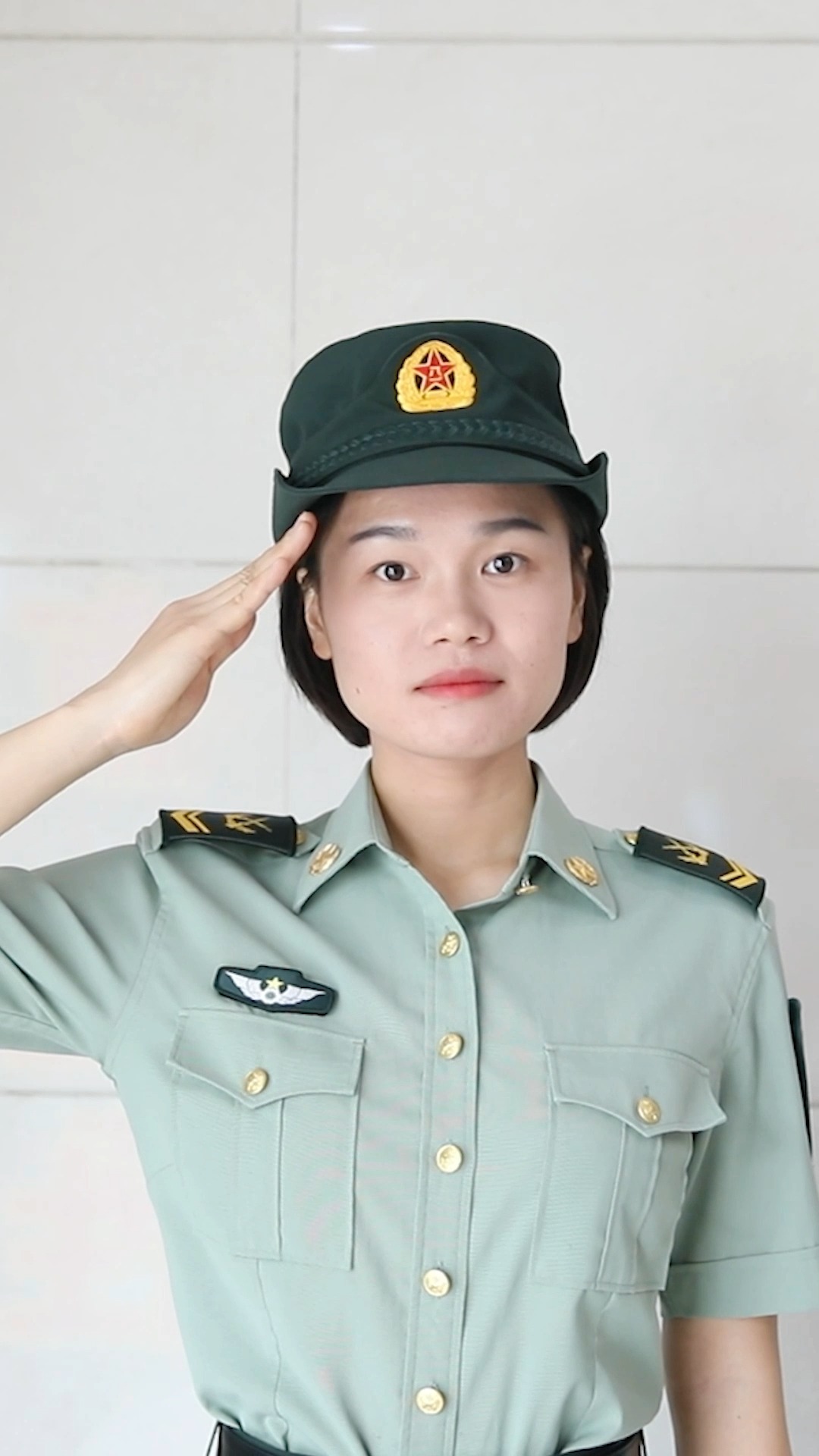 如何成为一名中国人民解放军?今天来看话务女兵