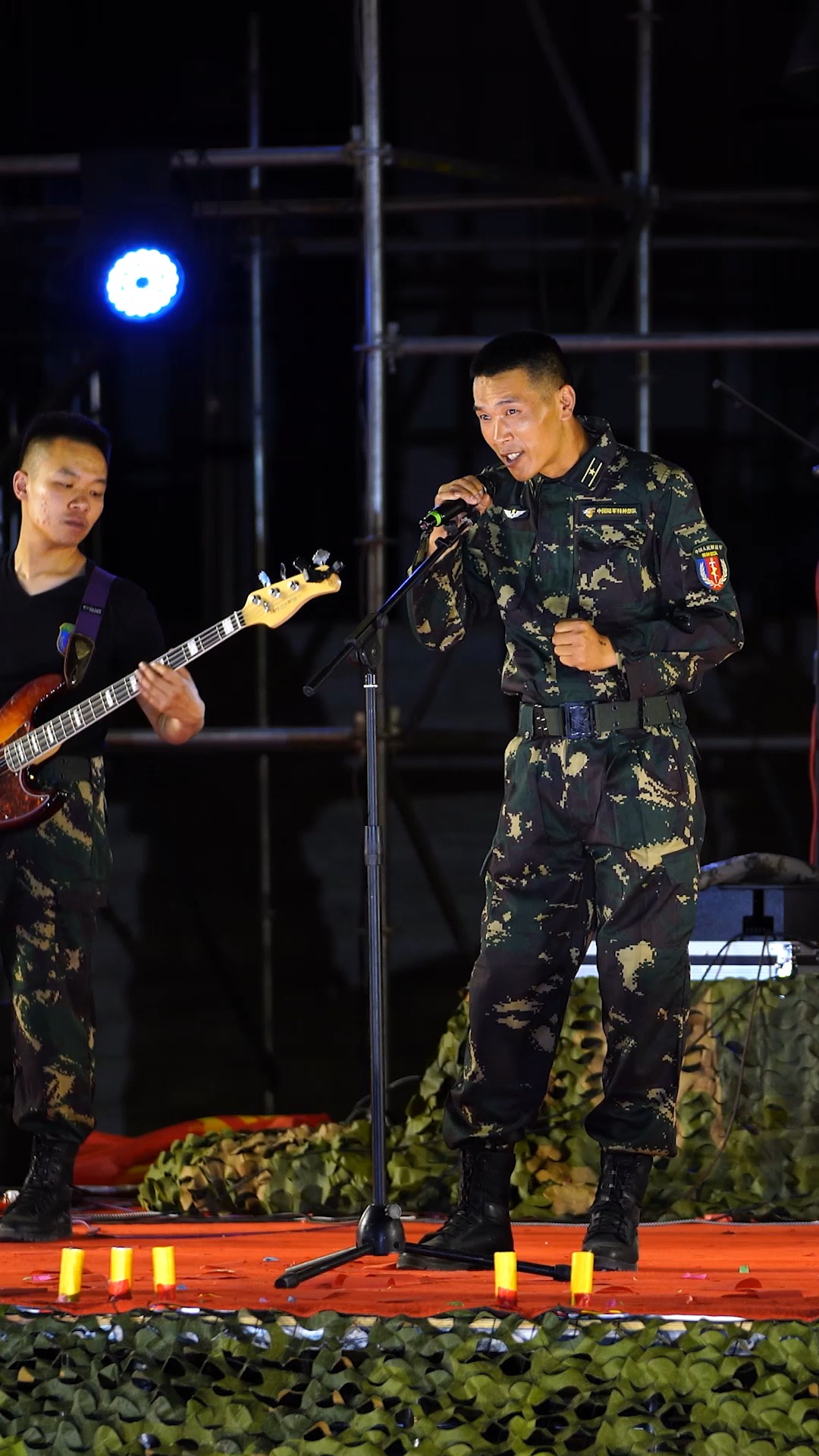 "狼头"刘近唱响《强军战歌》!