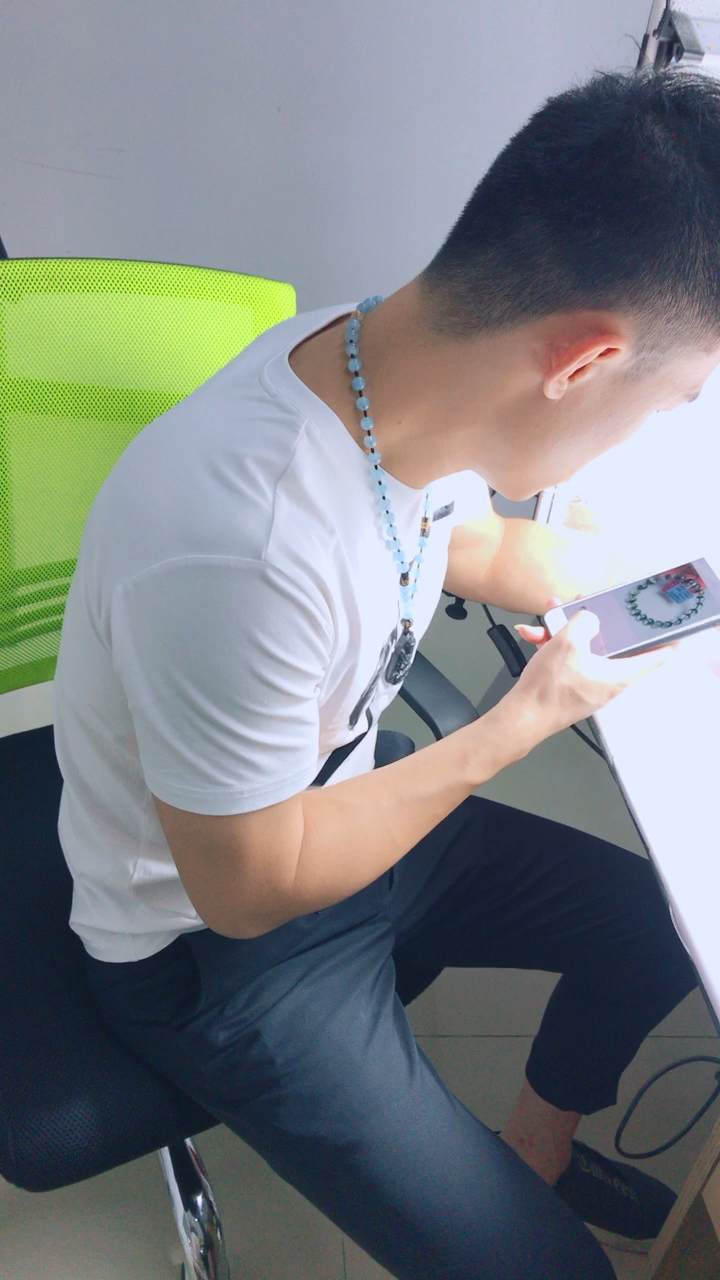 认真工作的男人最帅