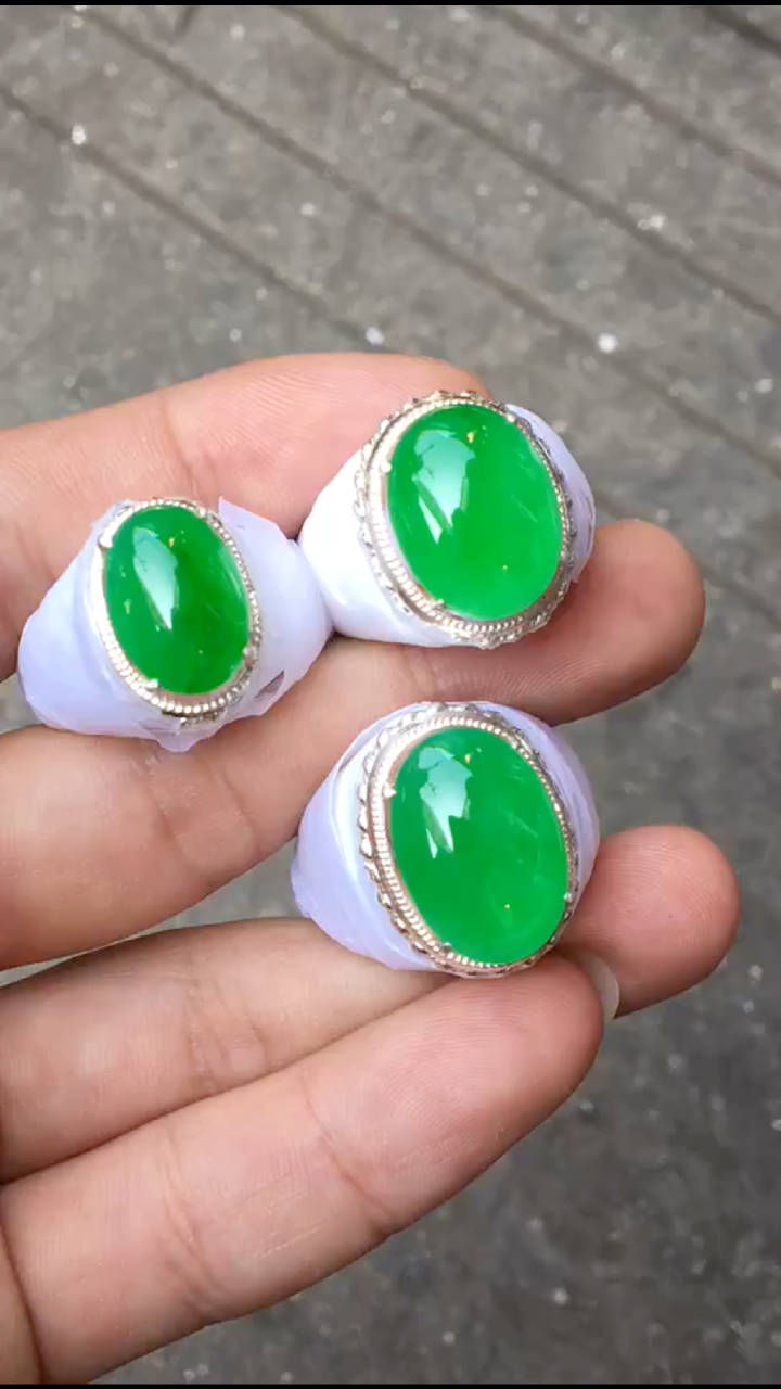 阳绿戒面,喜欢看小主发的77关注哦!