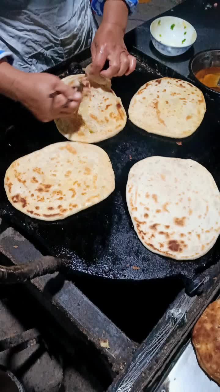 颖上美食,金三角鸡蛋灌饼